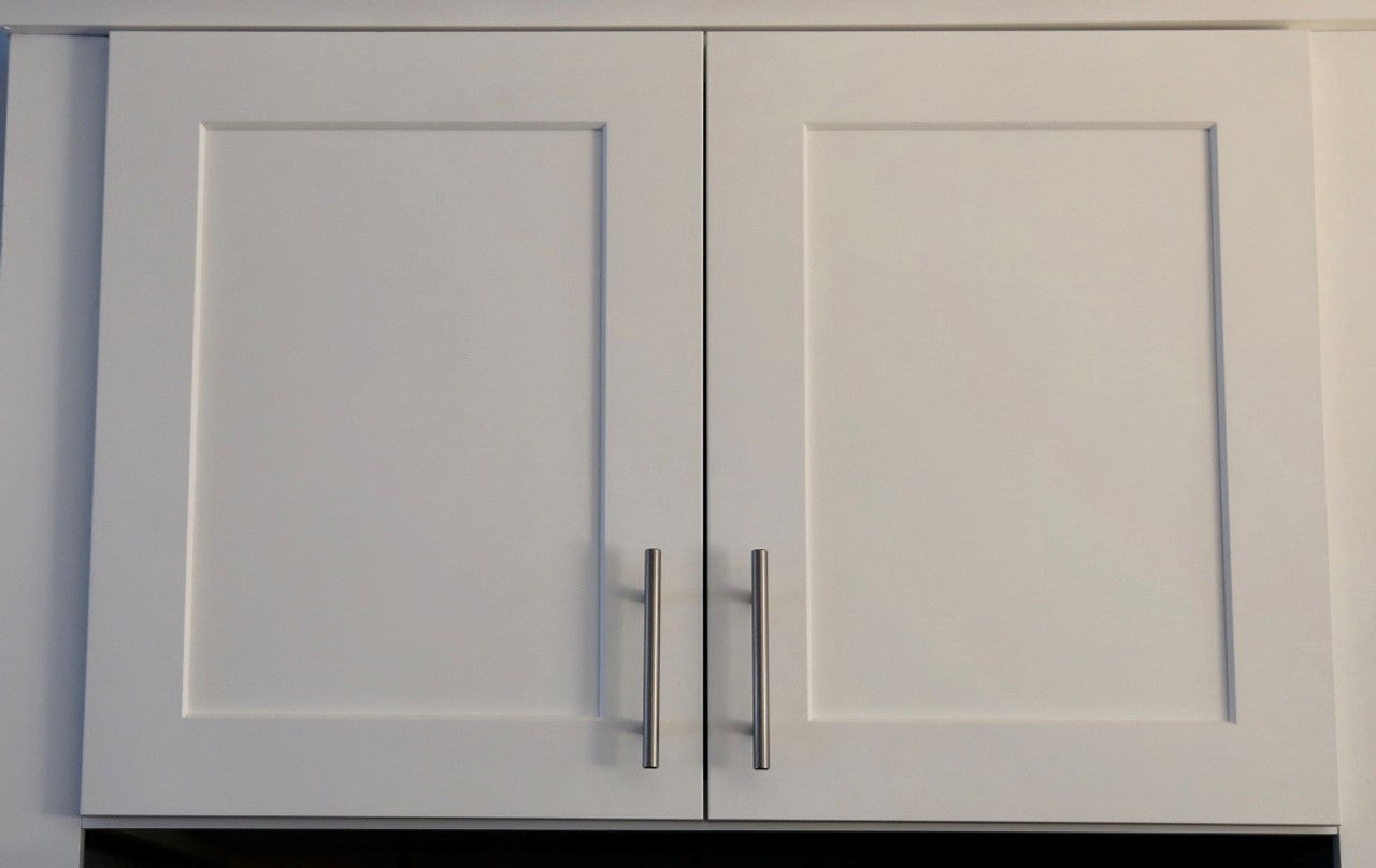 Modern White Shaker Horizontal Overhead Wall Cabinet - 33 Inch Wide x 15 Inch High